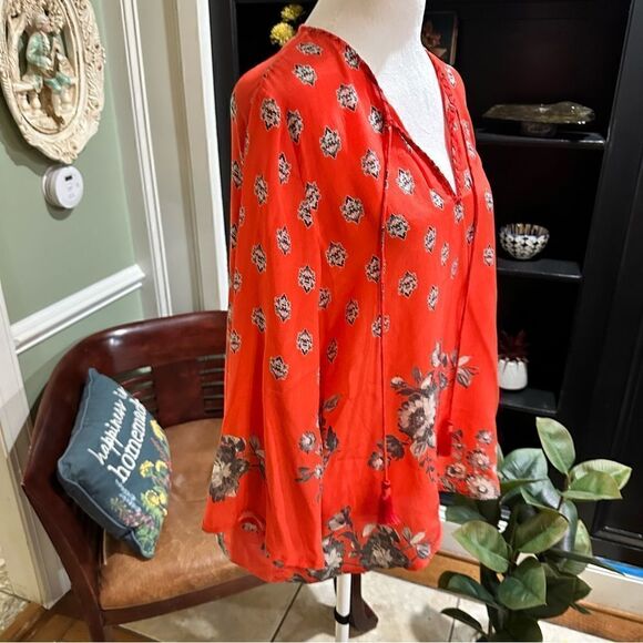Tolani Red Floral Silk Blouse Size Small - Picture 6 of 13
